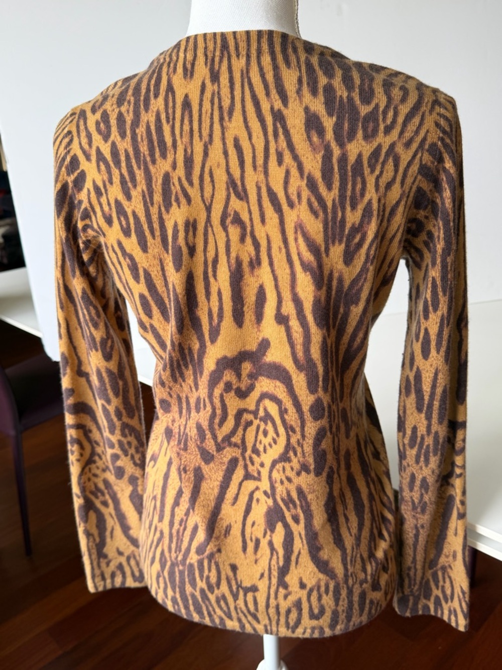 CLOSING CLOSET neiman Marcus Brown and Tan Leopard Print Cardigan - Picture 3 of 12